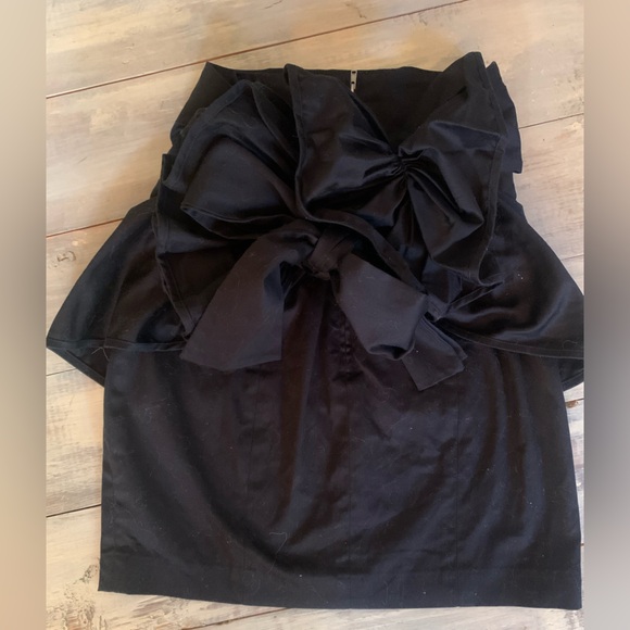 Y2K Betsey Johnson Black pedilum Pencil Skirt with Giant Bow Detail - Picture 1 of 7